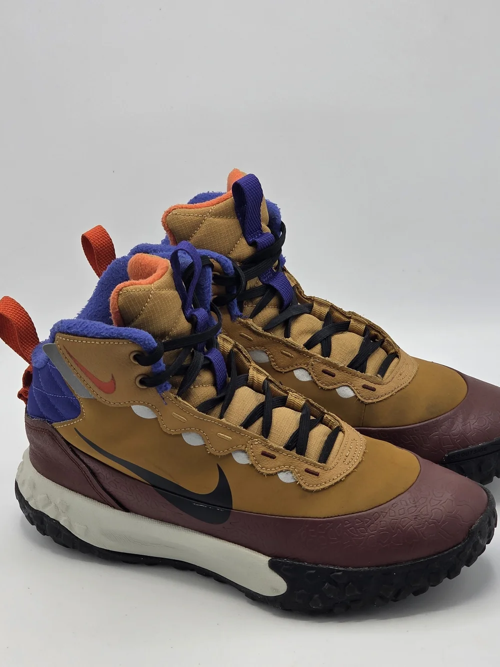 Nike Terrascout GS Flax Bronze Eclipse Sneaker Boots - Youth Size 7